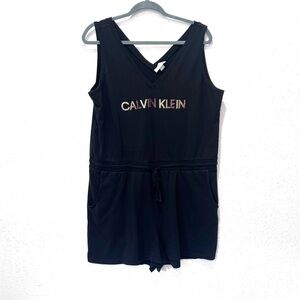 Calvin Klein Black V-Neck  romper XL‎